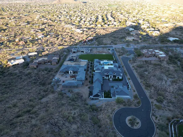 Metal roof installation for Arizona home